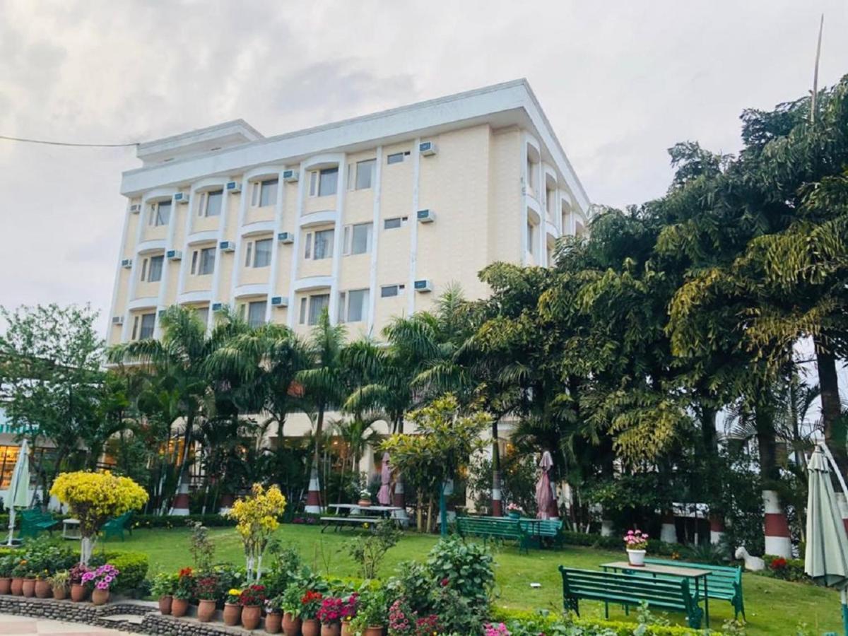 Hotel Bali Resort Extension Katra  Exterior foto